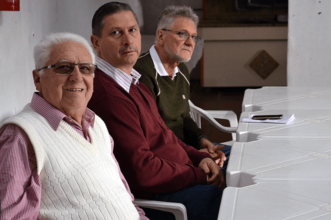 544ed4_d52a3ac659de4aac96b865088810f673-mv2